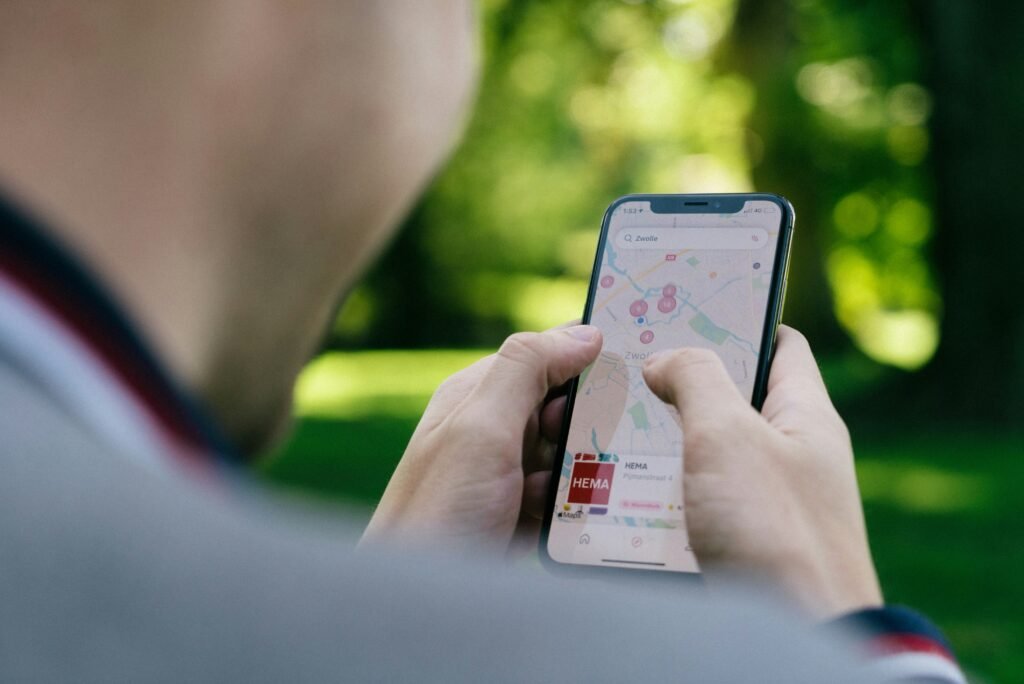 Pacote Local do Google Maps mostrando três negócios em destaque